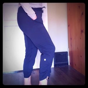 Lululemon Cropped Cinch Pants